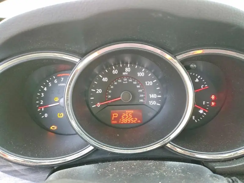 2012 KIA SORENTO BASE  