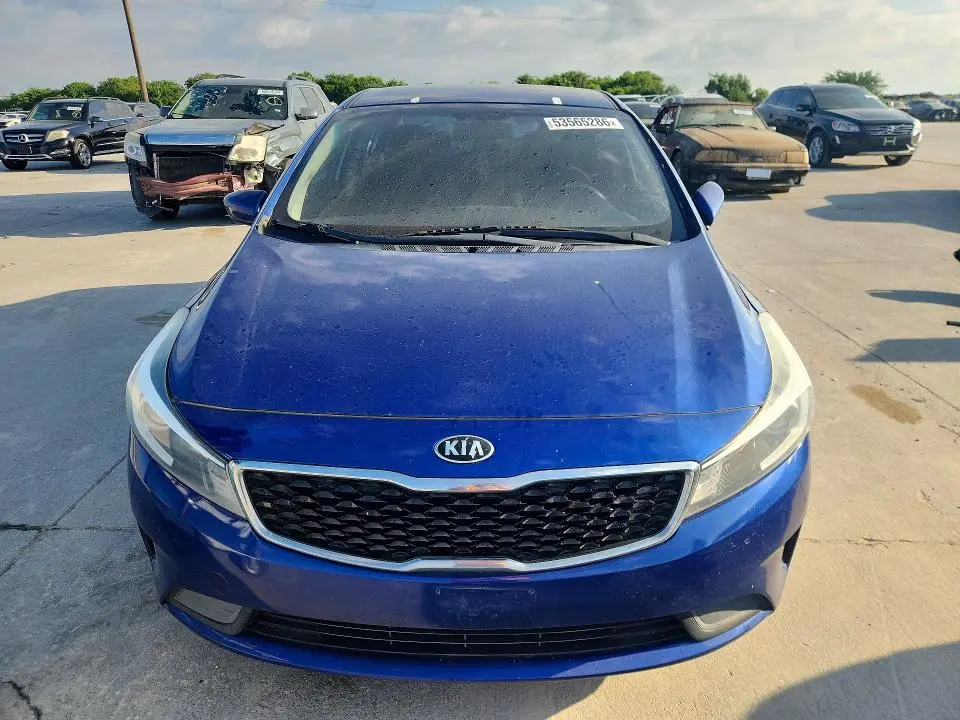 2017 KIA FORTE LX  