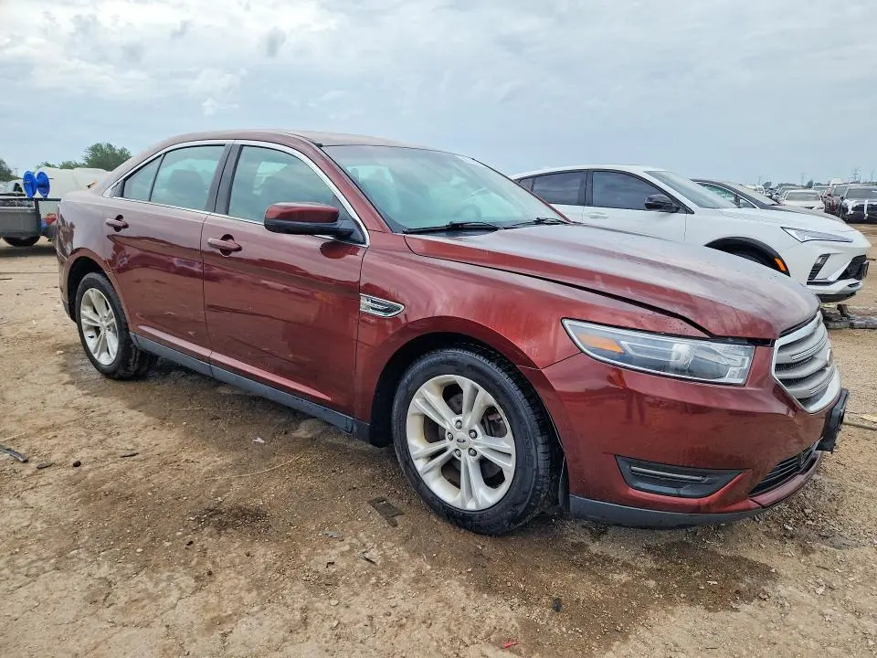 2015 FORD TAURUS SEL  