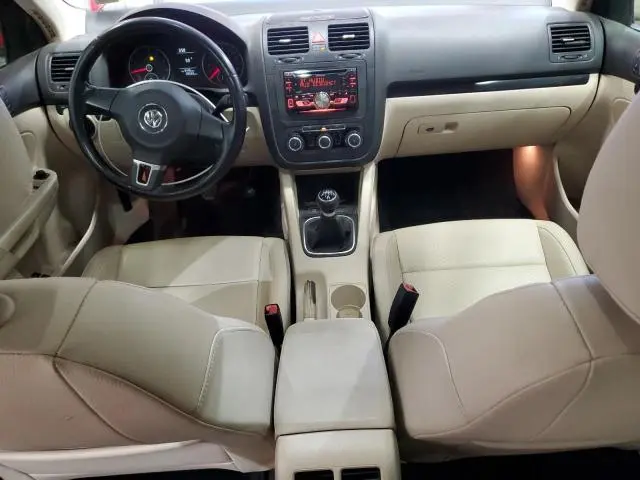 2010 VOLKSWAGEN JETTA SE  