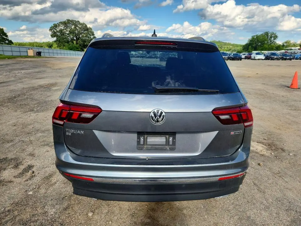 2021 VOLKSWAGEN TIGUAN SE  