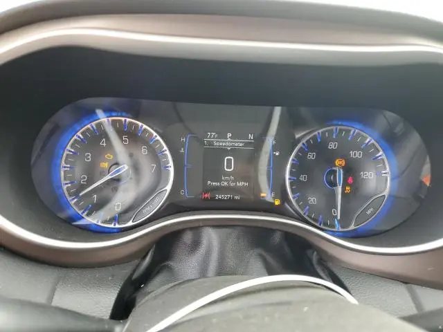 2020 CHRYSLER VOYAGER LXI  