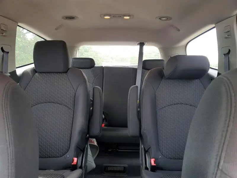 2011 CHEVROLET TRAVERSE LT  