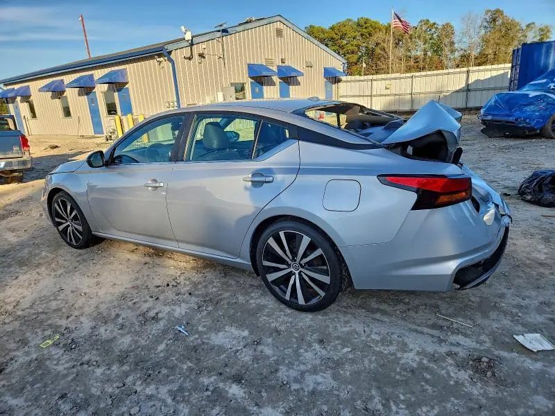 2021 NISSAN ALTIMA SR  