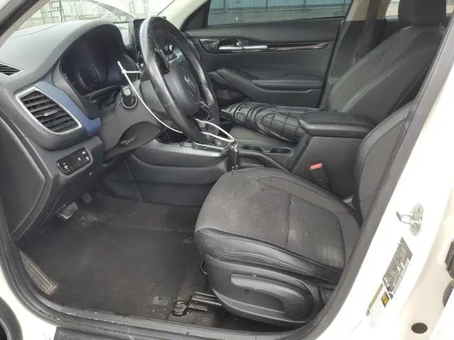 2021 KIA SELTOS S  