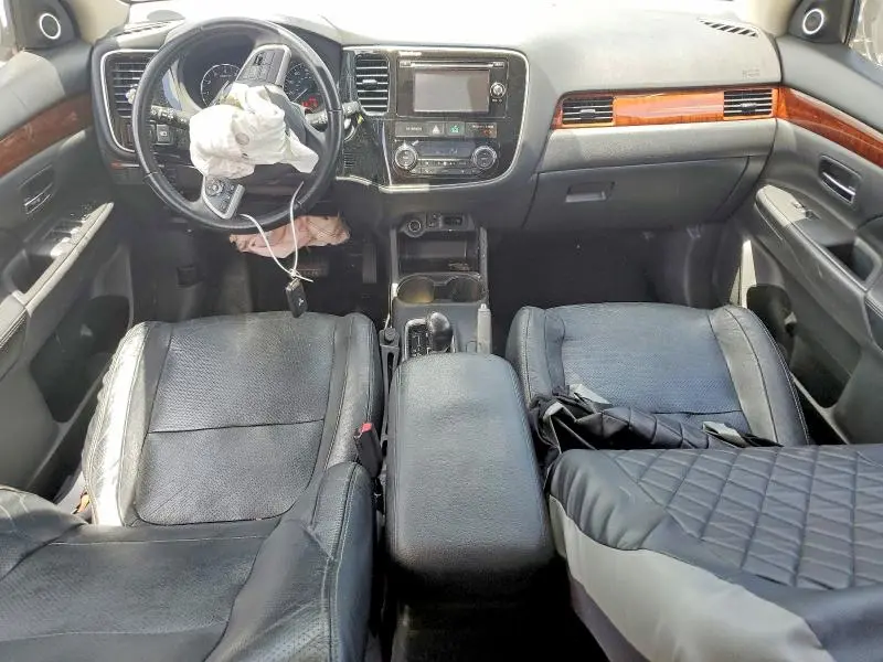 2014 MITSUBISHI OUTLANDER SE  