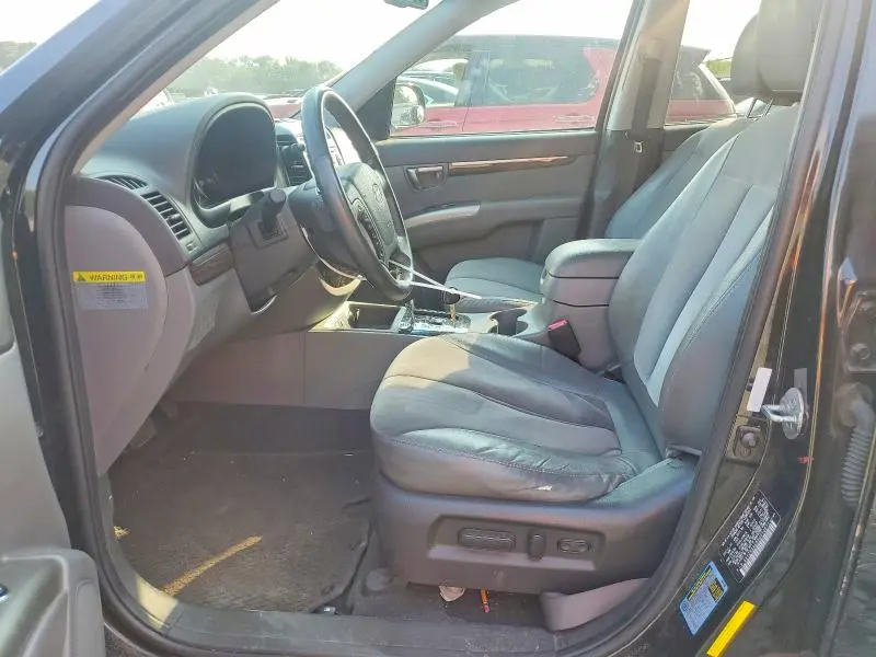 2011 HYUNDAI SANTA FE SE  