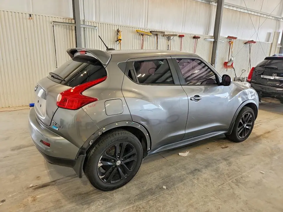 2014 NISSAN JUKE SV  