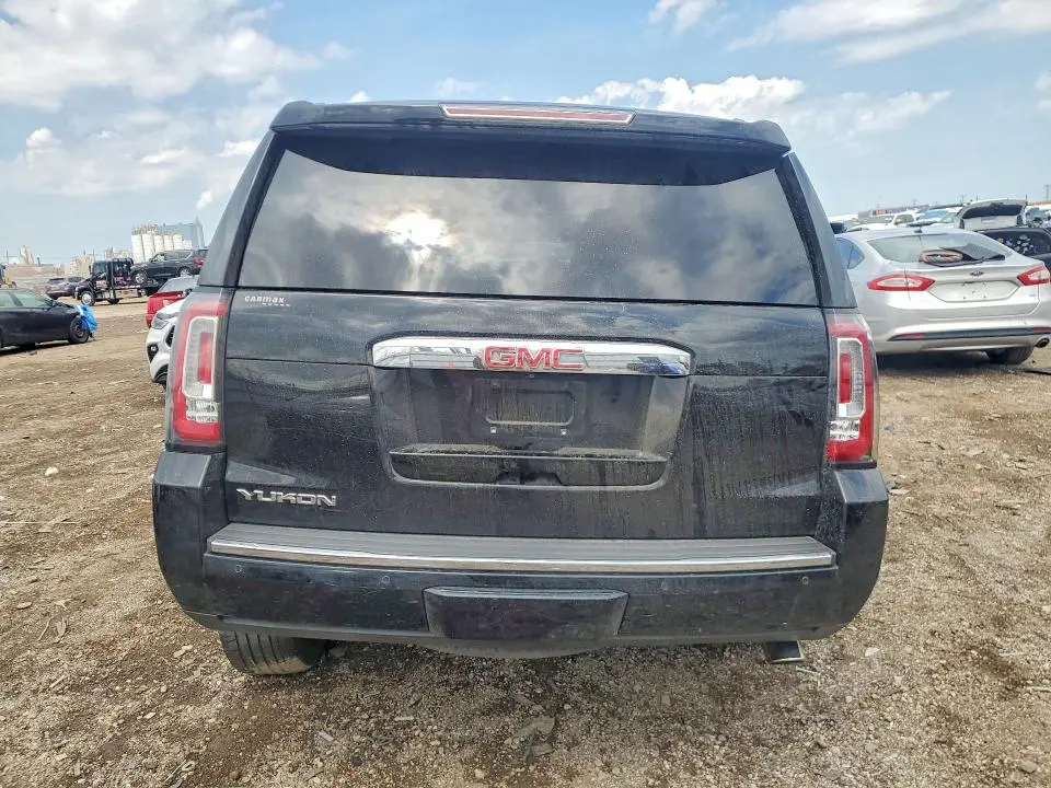 2017 GMC YUKON DENALI  