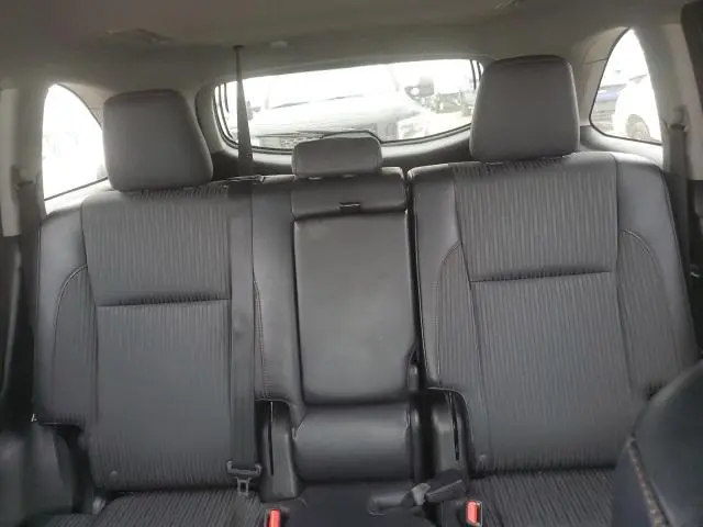 2015 TOYOTA HIGHLANDER LE  