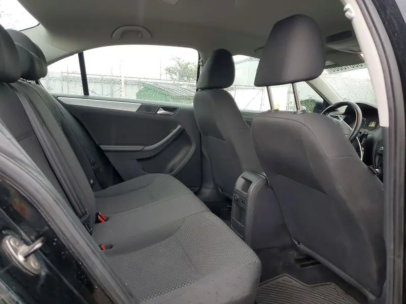 2013 VOLKSWAGEN JETTA   