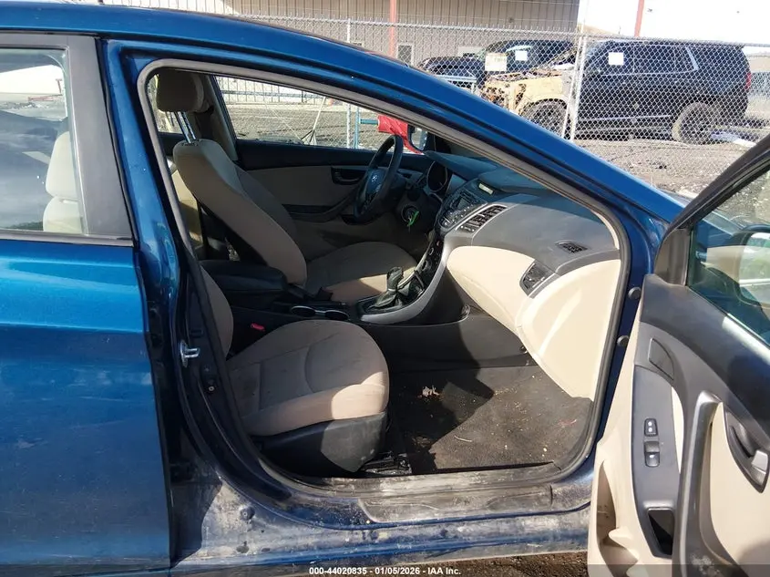 2015 HYUNDAI ELANTRA SE