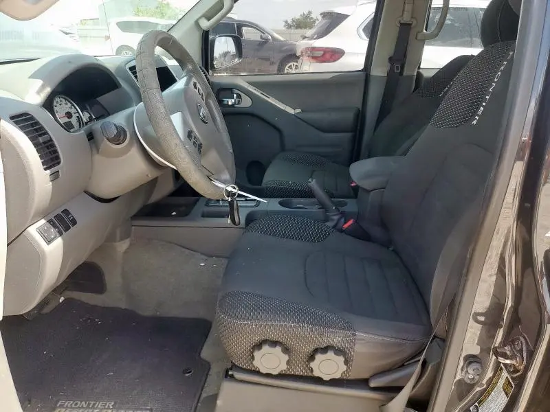 2015 NISSAN FRONTIER S  