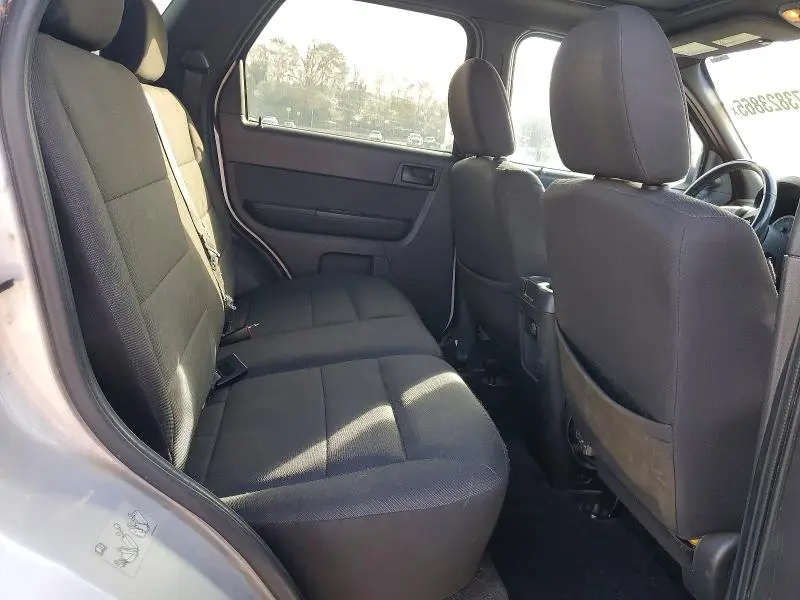 2010 FORD ESCAPE XLT  