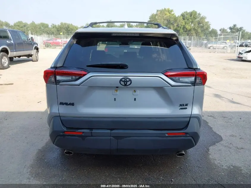 2019 TOYOTA RAV4 XLE