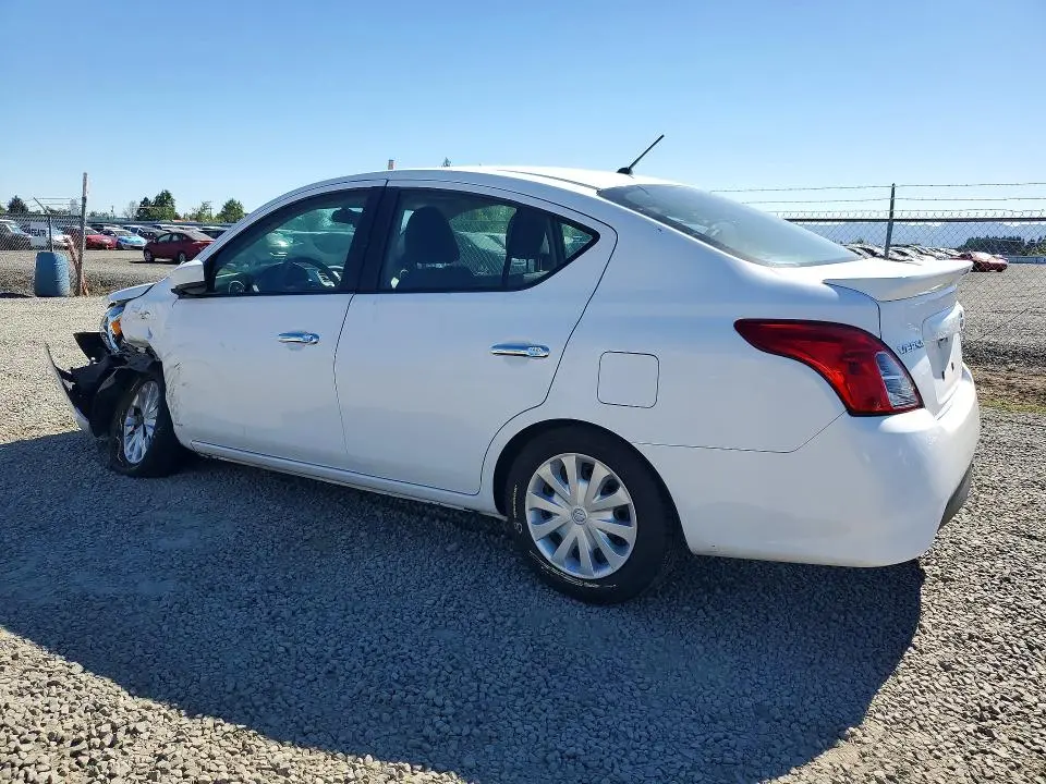 2019 NISSAN VERSA SV  