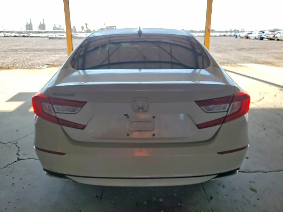 2019 HONDA ACCORD LX  
