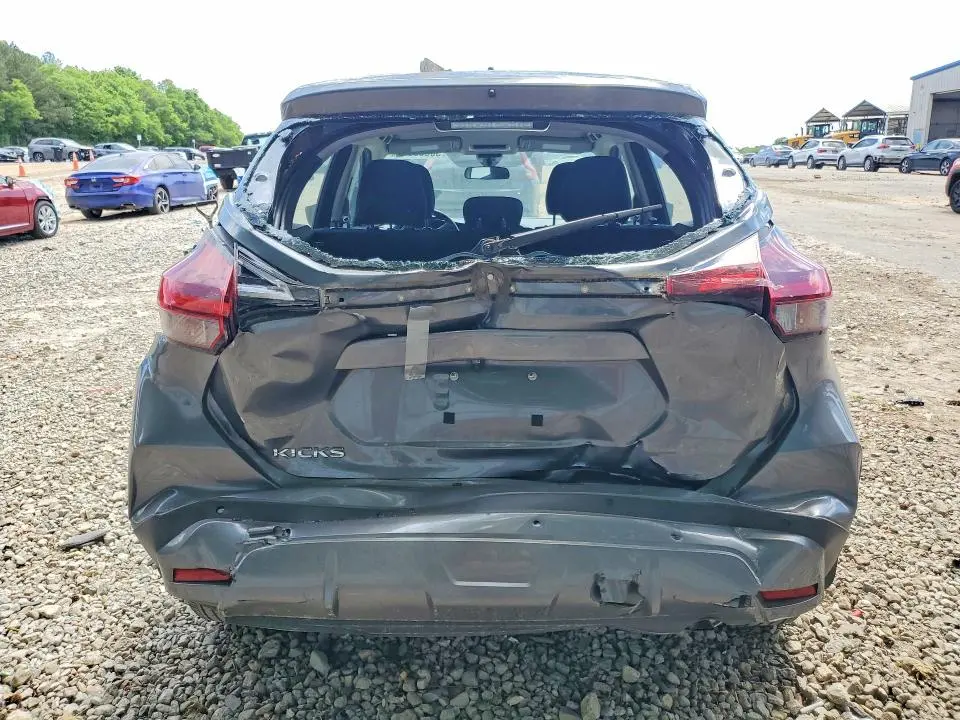 2024 NISSAN KICKS S  