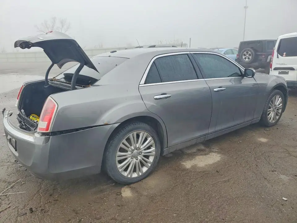 2012 CHRYSLER 300 LIMITED  