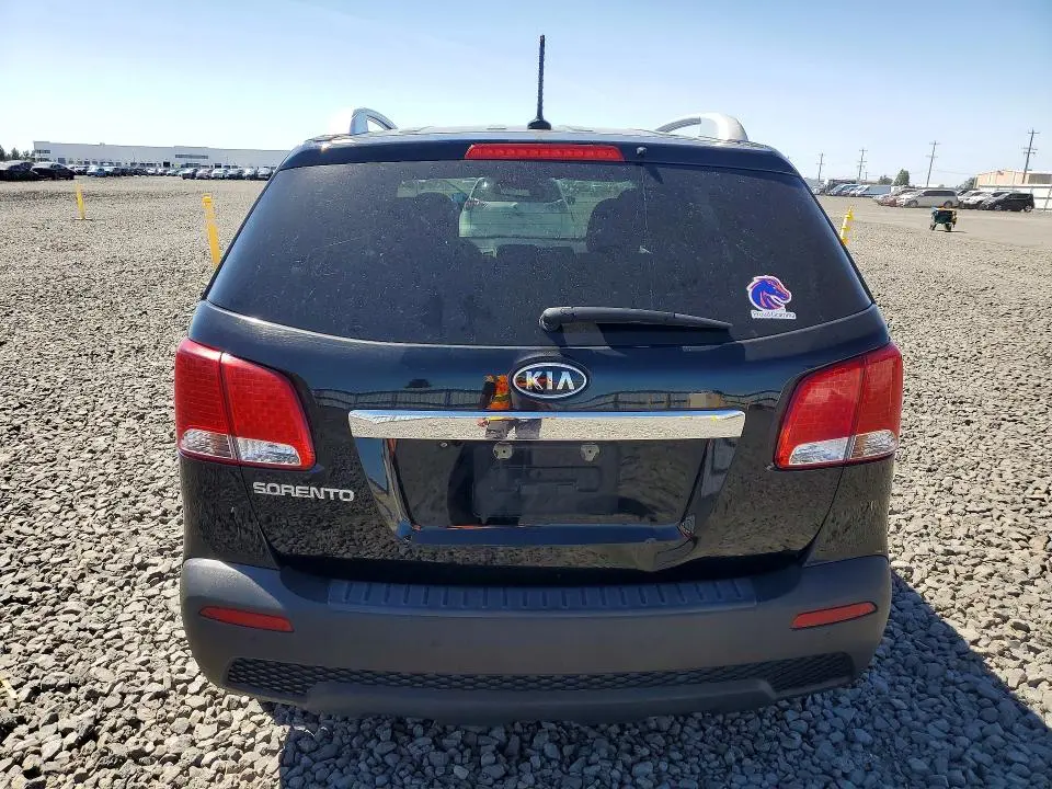 2013 KIA SORENTO LX  