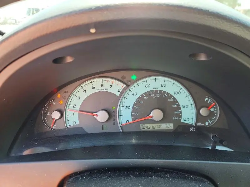 2010 TOYOTA CAMRY SE  