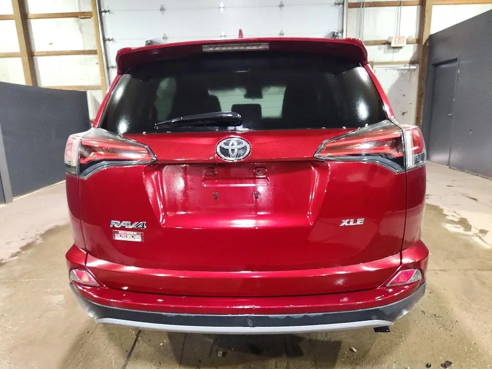 2018 TOYOTA RAV4 XLE  