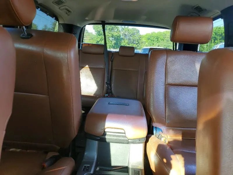 2011 TOYOTA SEQUOIA PLATINUM  