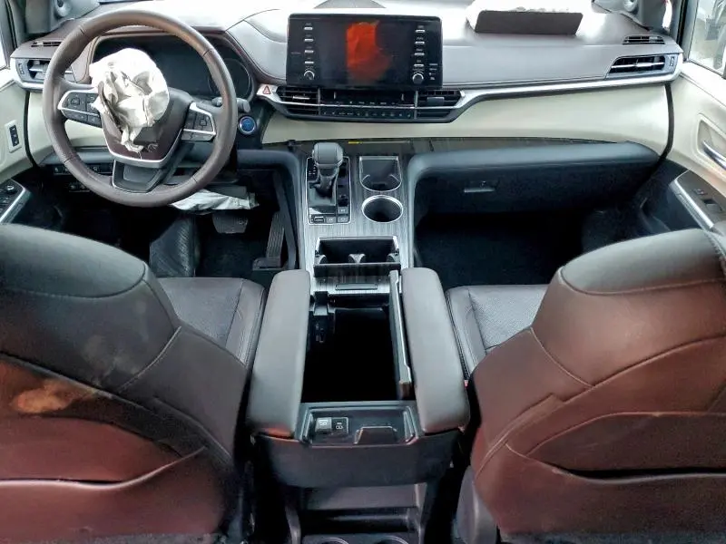 2023 TOYOTA SIENNA LIMITED  