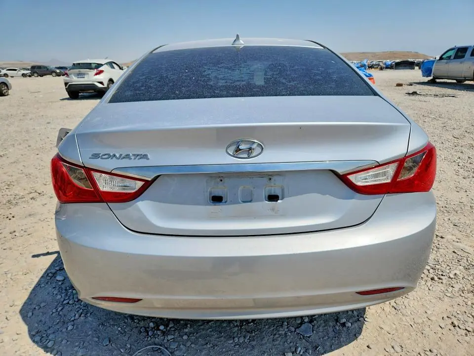 2012 HYUNDAI SONATA GLS  
