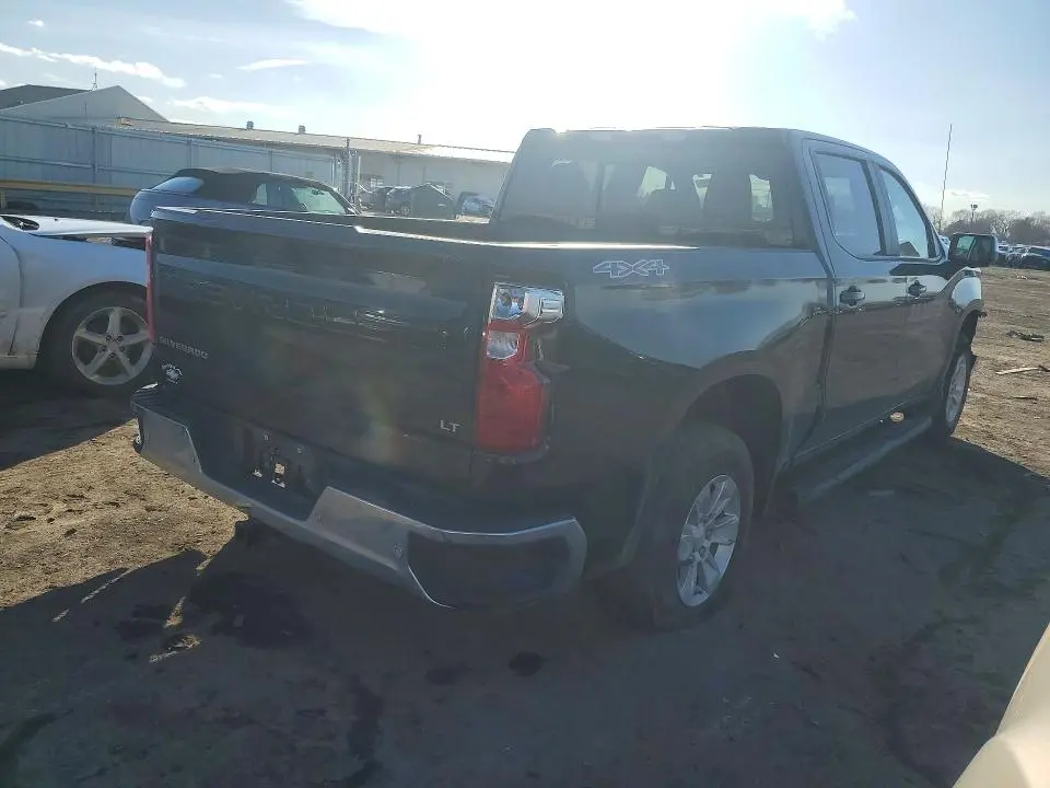 2023 CHEVROLET SILVERADO K1500 LT  