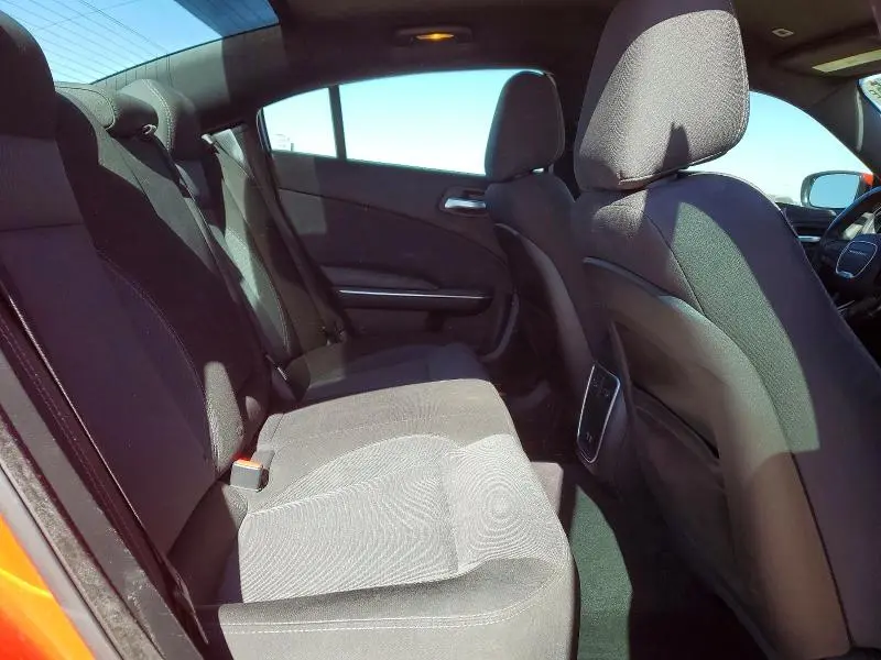 2017 DODGE CHARGER SE  