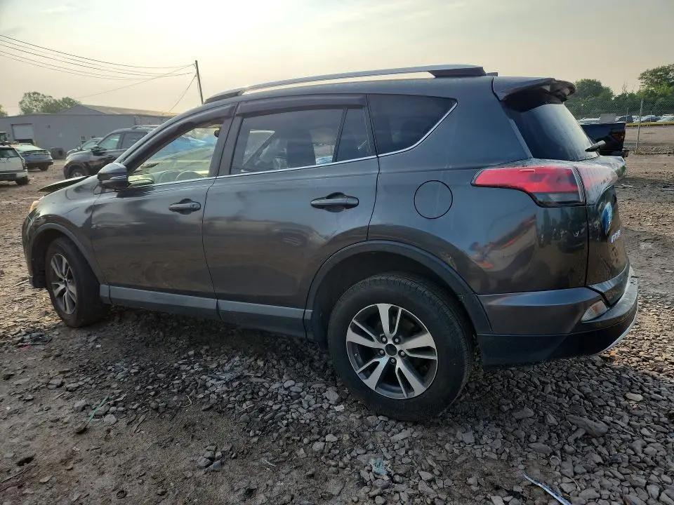 2016 TOYOTA RAV4 XLE  