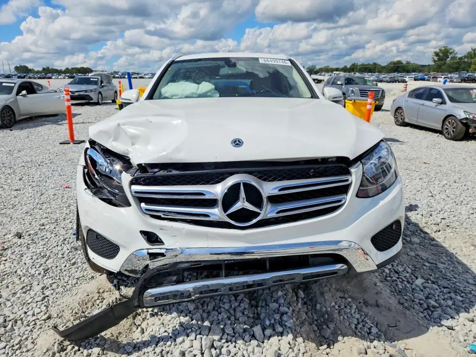 2019 MERCEDES-BENZ GLC 300  