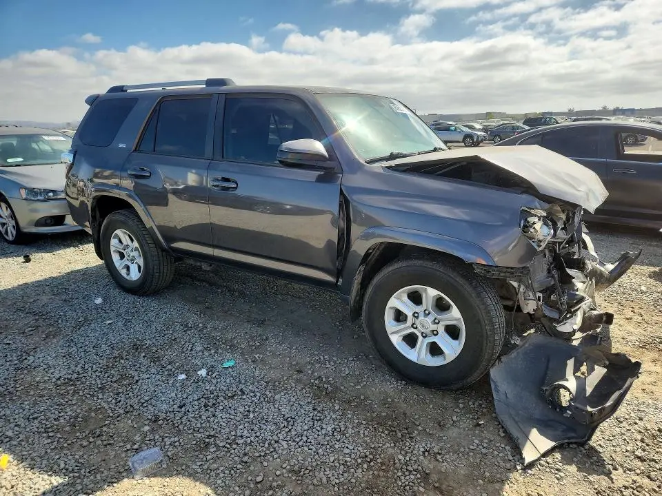 2019 TOYOTA 4RUNNER SR5  
