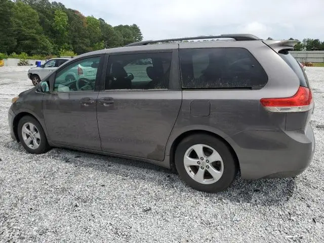 2011 TOYOTA SIENNA LE  