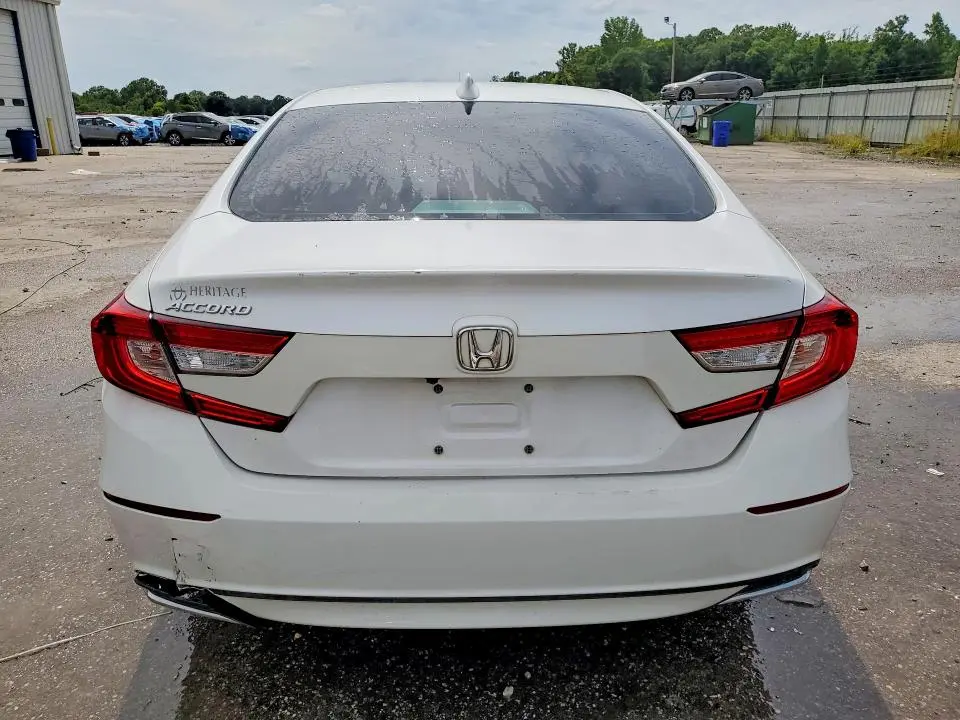 2019 HONDA ACCORD LX  