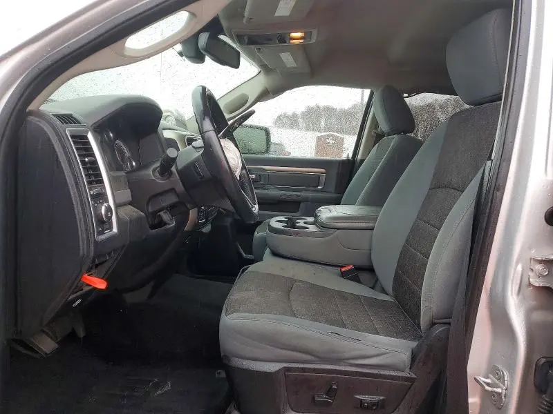 2014 RAM 1500 SLT  