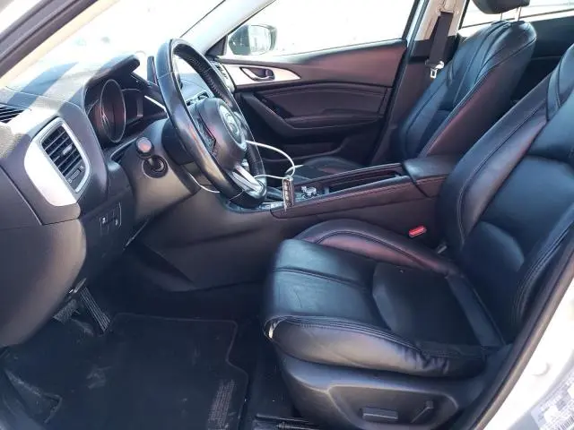 2018 MAZDA 3 TOURING  