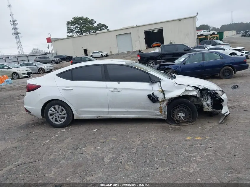 2019 HYUNDAI ELANTRA SE