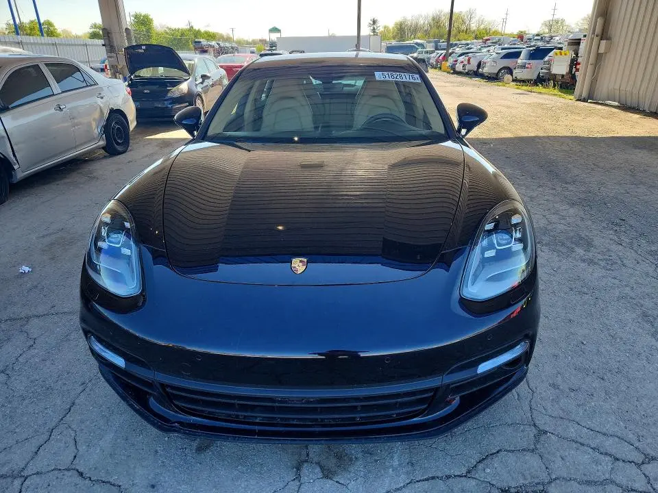 2018 PORSCHE PANAMERA 4  
