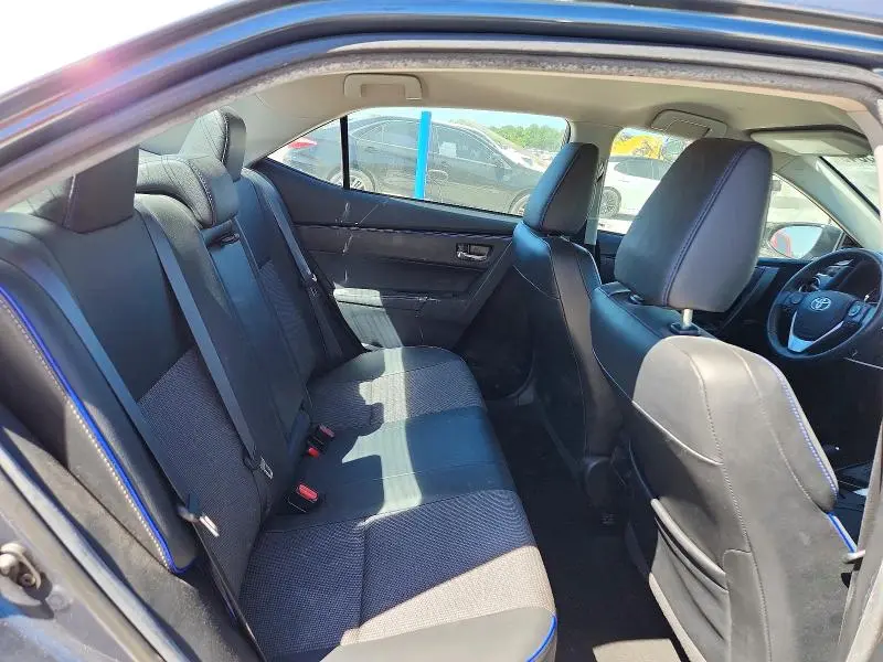 2018 TOYOTA COROLLA SE  