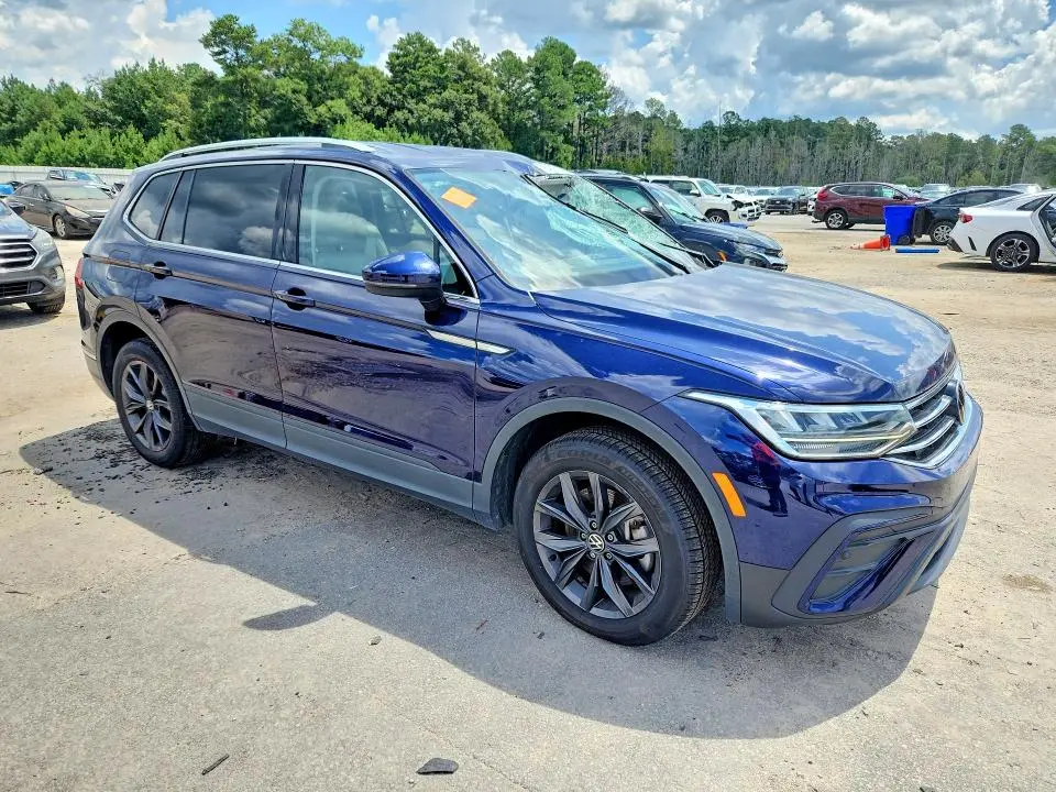 2023 VOLKSWAGEN TIGUAN SE  