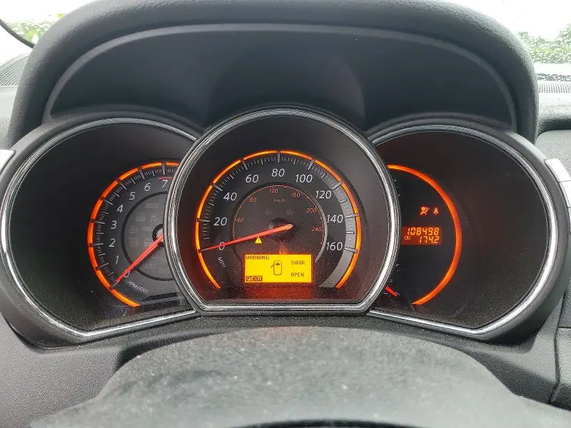 2010 NISSAN MURANO S  