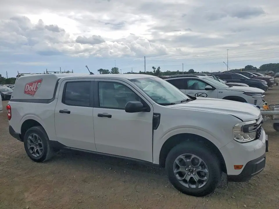2023 FORD MAVERICK XL  