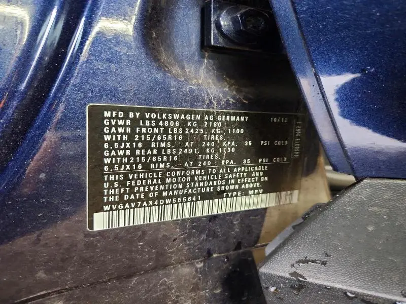 2013 VOLKSWAGEN TIGUAN S  