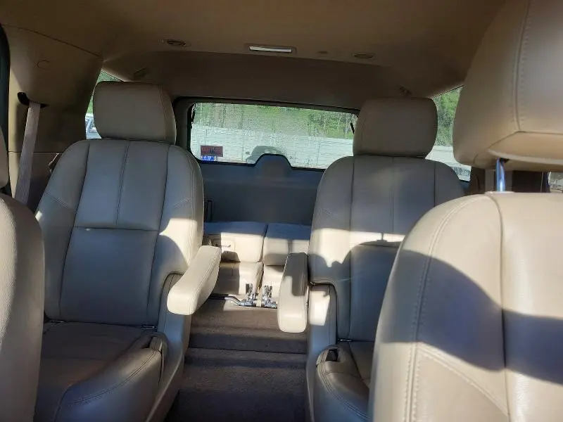 2011 CHEVROLET TAHOE K1500 LT  