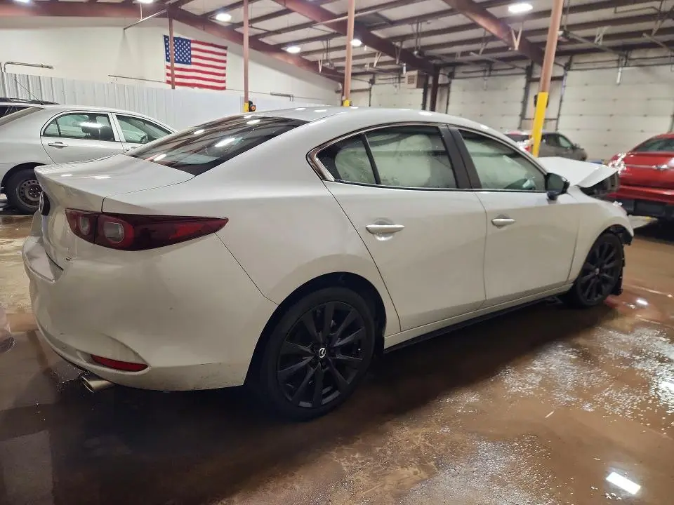 2024 MAZDA 3 SELECT SPORT  