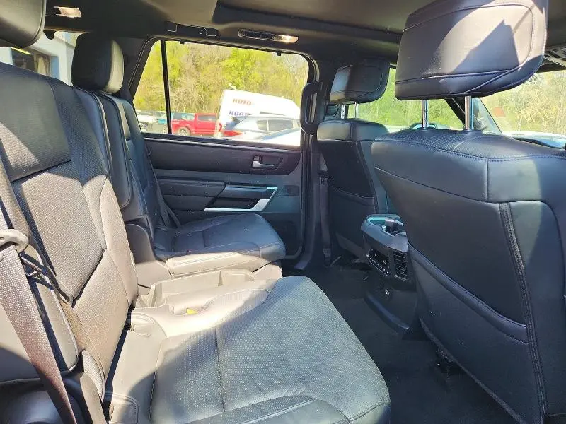 2023 TOYOTA SEQUOIA PLATINUM  