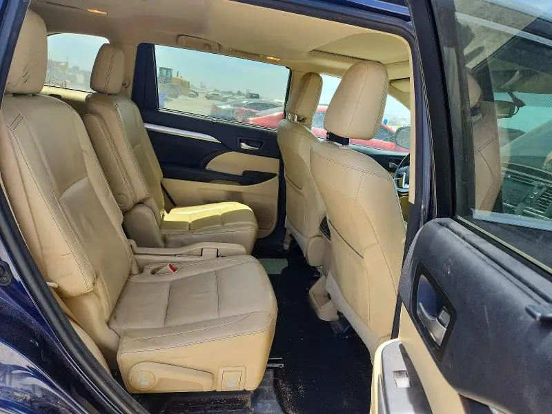 2015 TOYOTA HIGHLANDER XLE  
