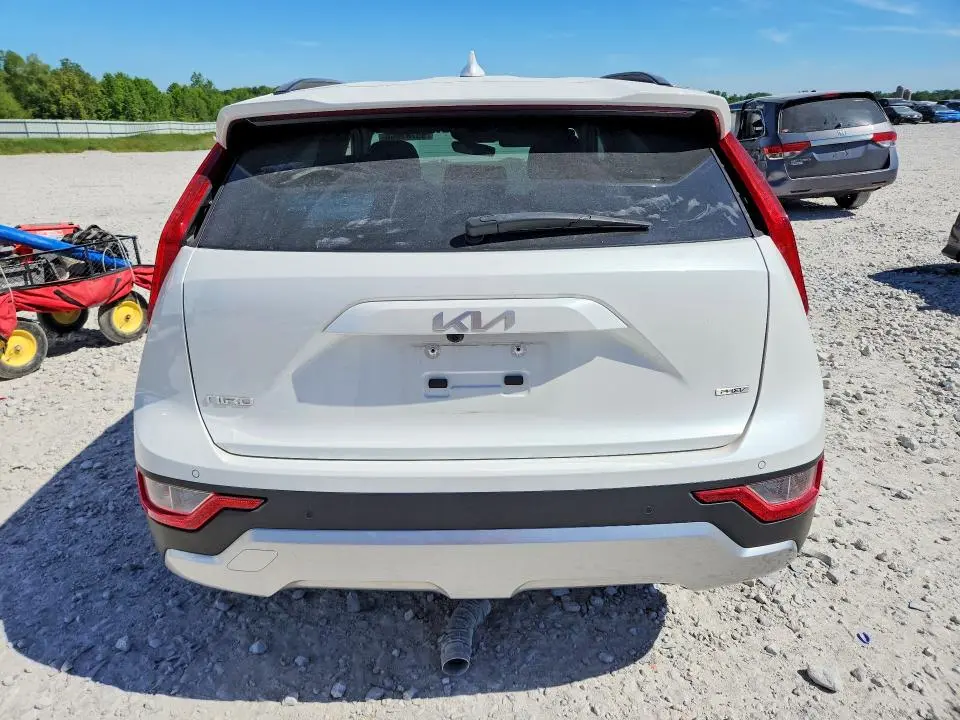 2024 KIA NIRO EX  